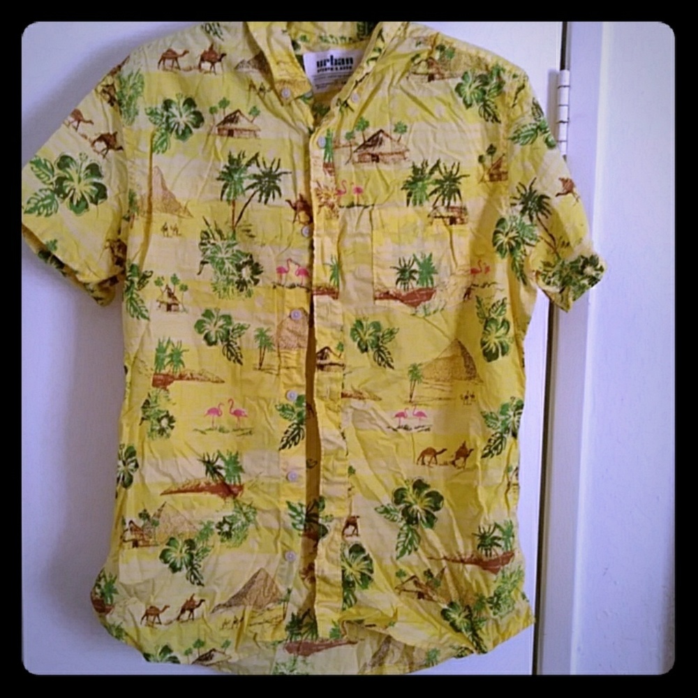 Men's yellow/flamingo button up shirt.